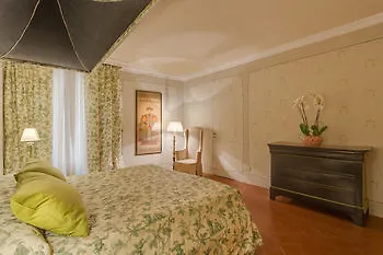 Lägenhet Family Palazzo Salviati Florens